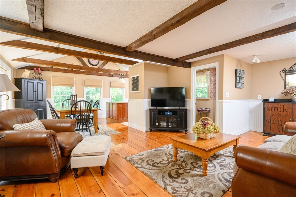 190 Colonial Dr