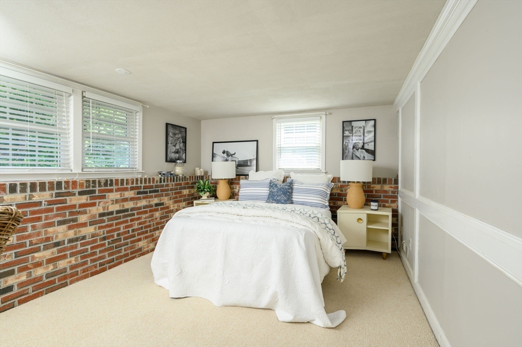 190 Colonial Dr