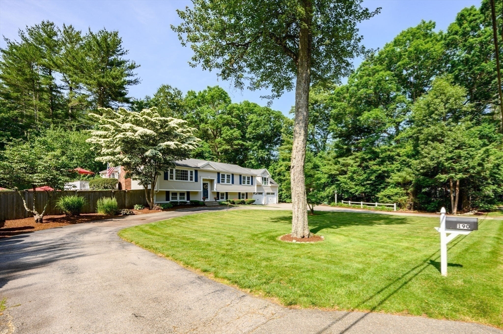 190 Colonial Dr