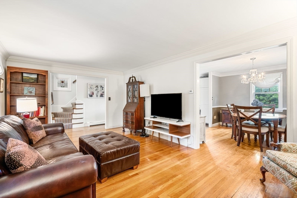 11 Sycamore Rd
