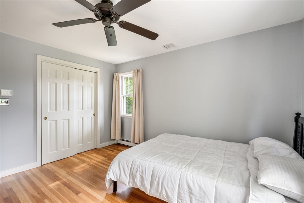 11 Sycamore Rd