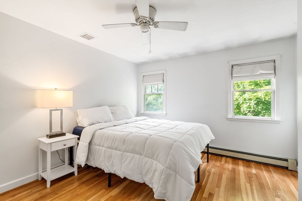 11 Sycamore Rd