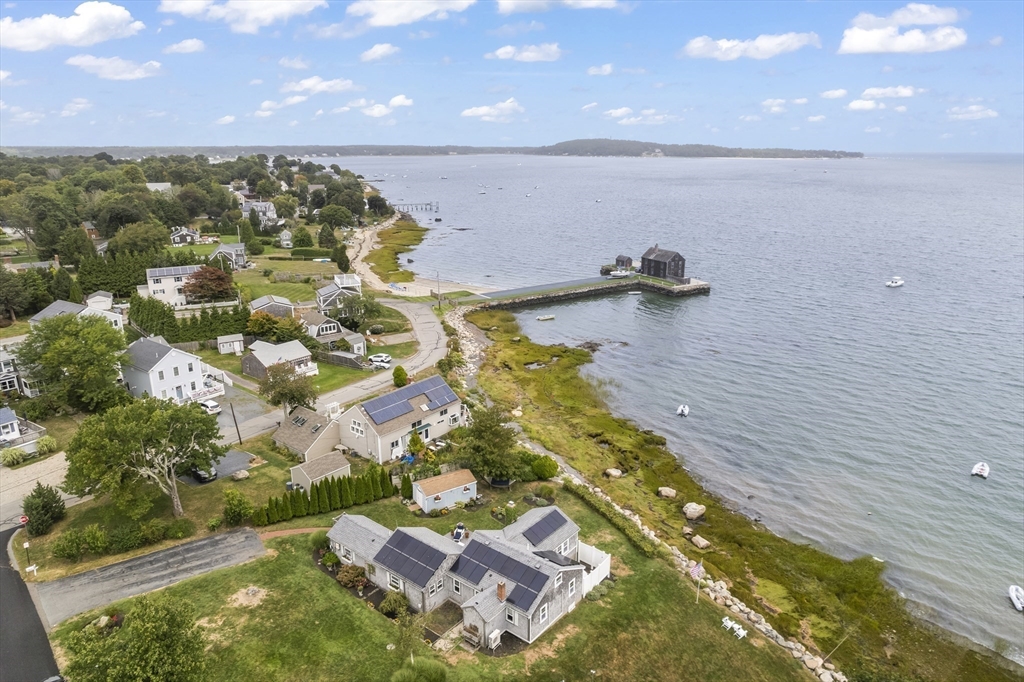 2 Braintree Ave.(Waterfront)