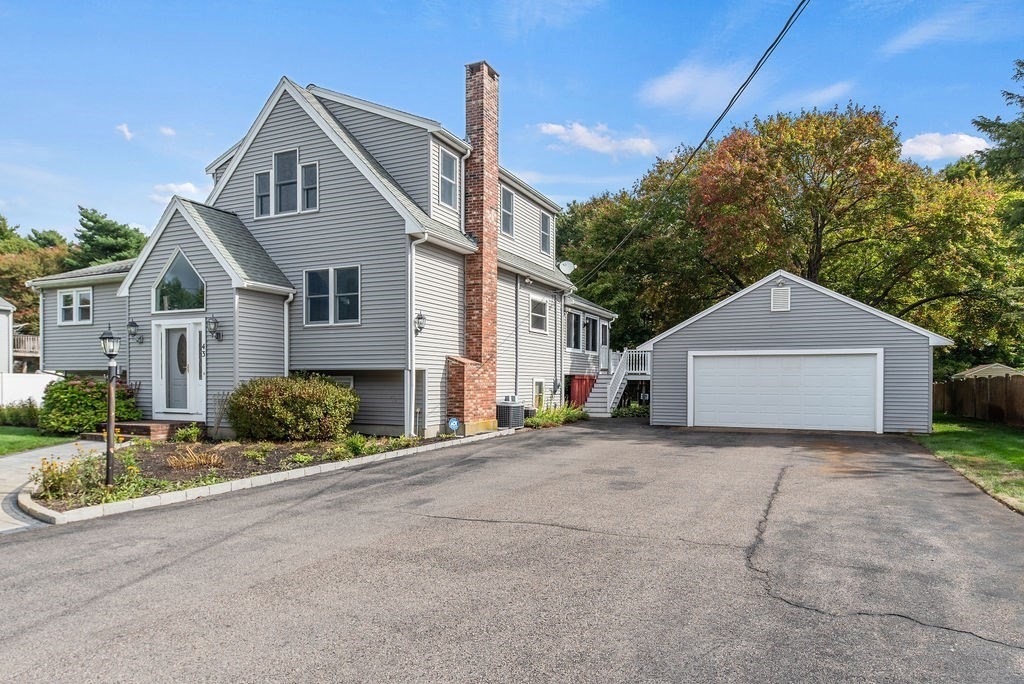 43 Balsam Ave