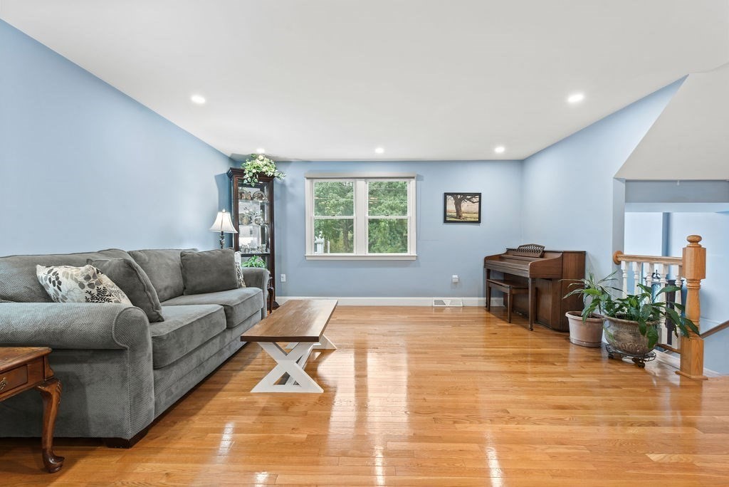 43 Balsam Ave
