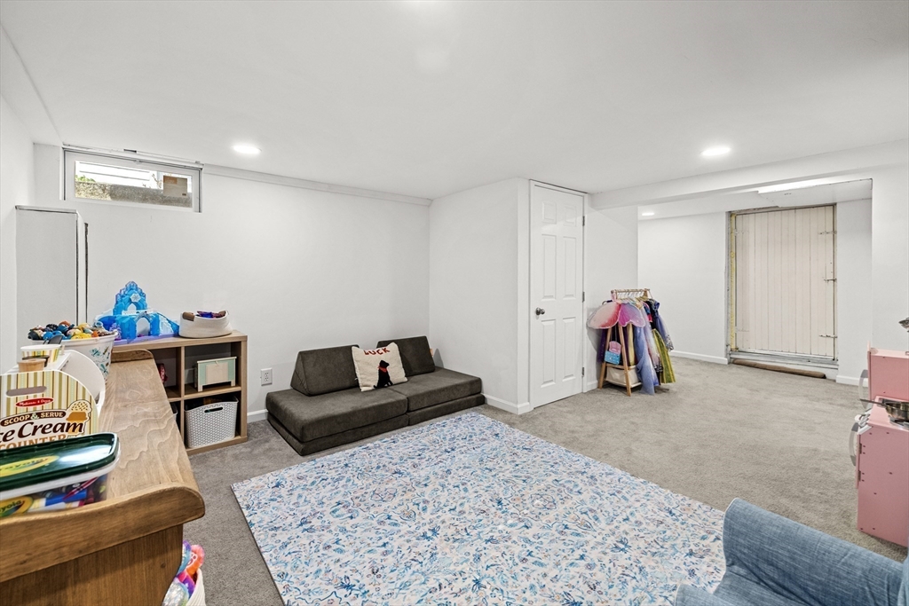 95 Homestead Ave
