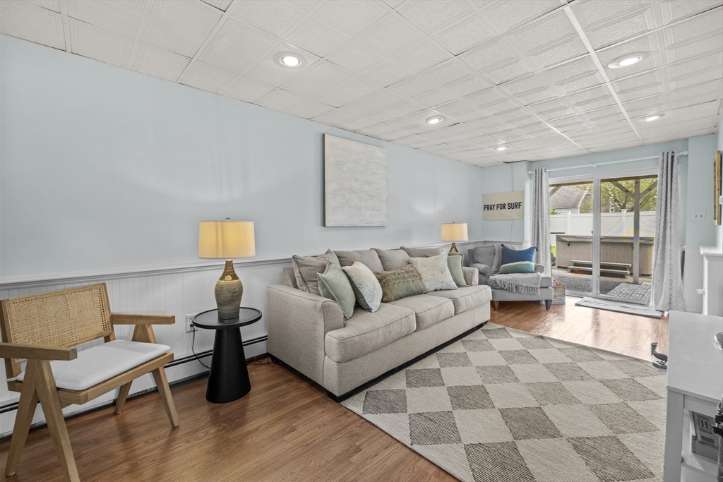 1137 Ferry Street