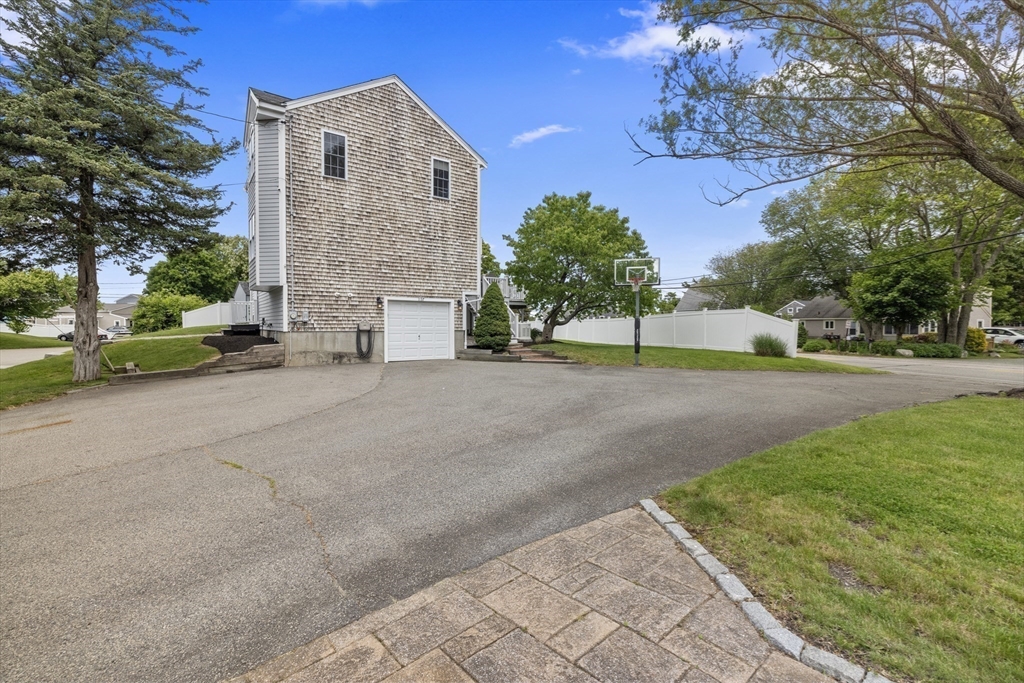 1137 Ferry Street