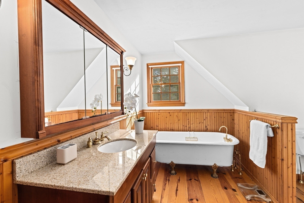 18 Atwood St