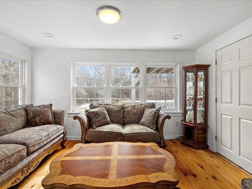 555 Webster St.