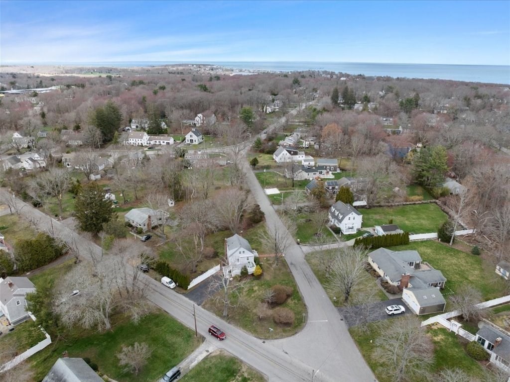 18 Hillside Rd