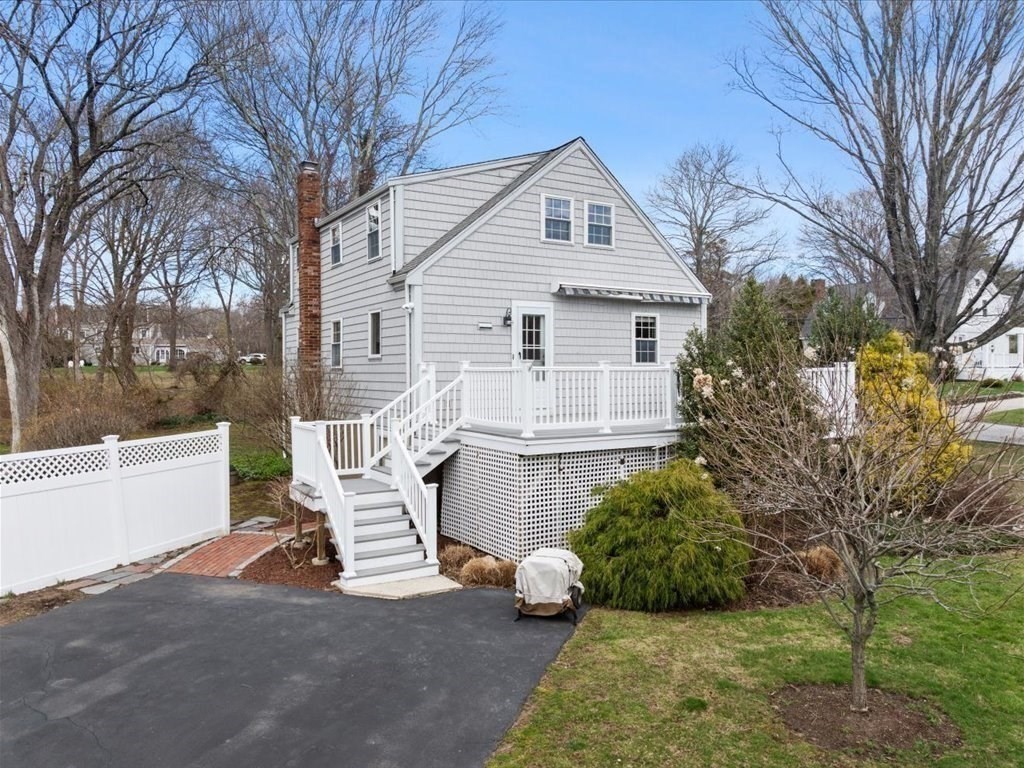 18 Hillside Rd