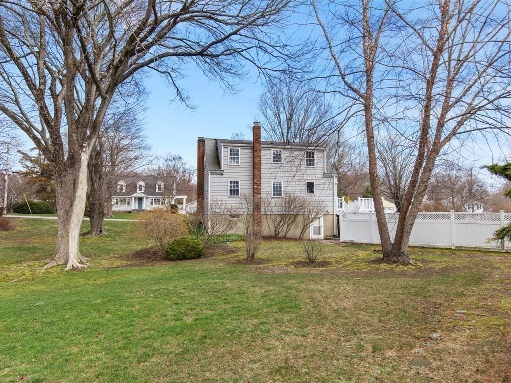18 Hillside Rd