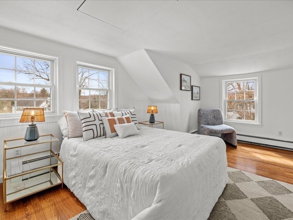 18 Hillside Rd