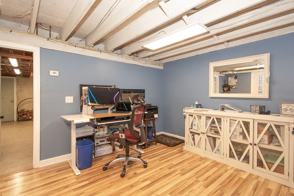 18 Longmeadow Rd