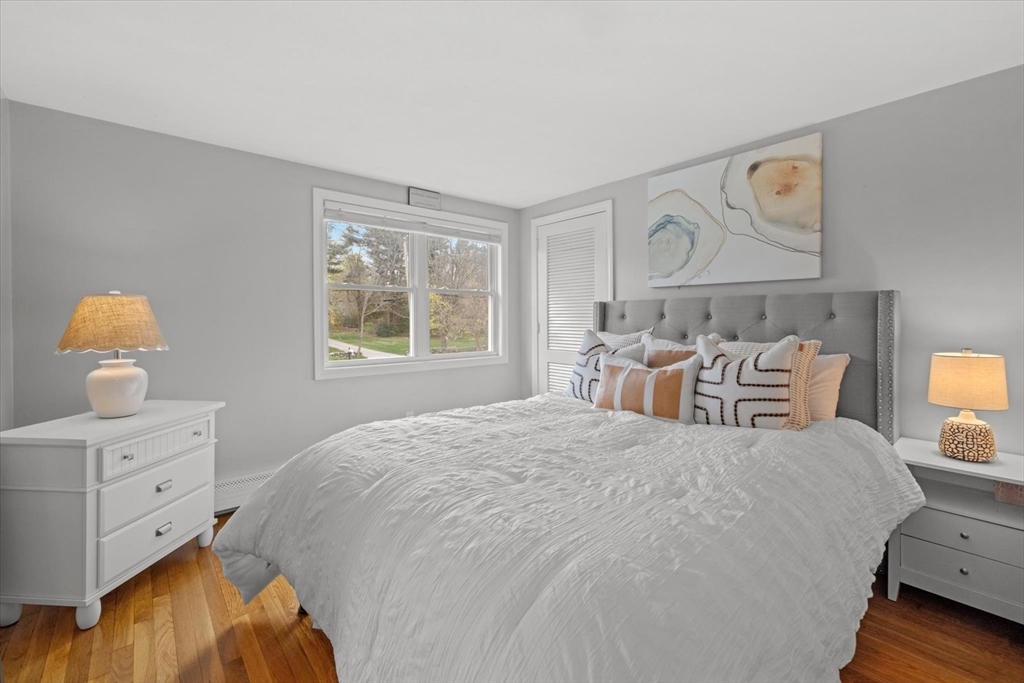 184 Booth Hill Rd
