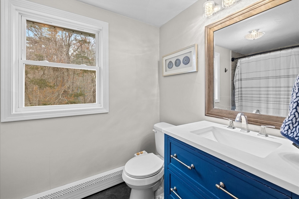 184 Booth Hill Rd