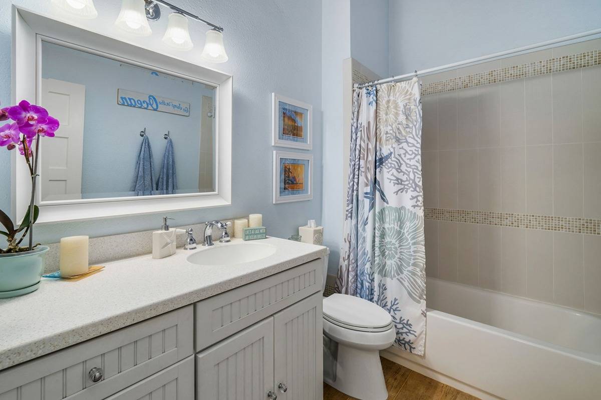 4701 KAWAIHAU RD J202