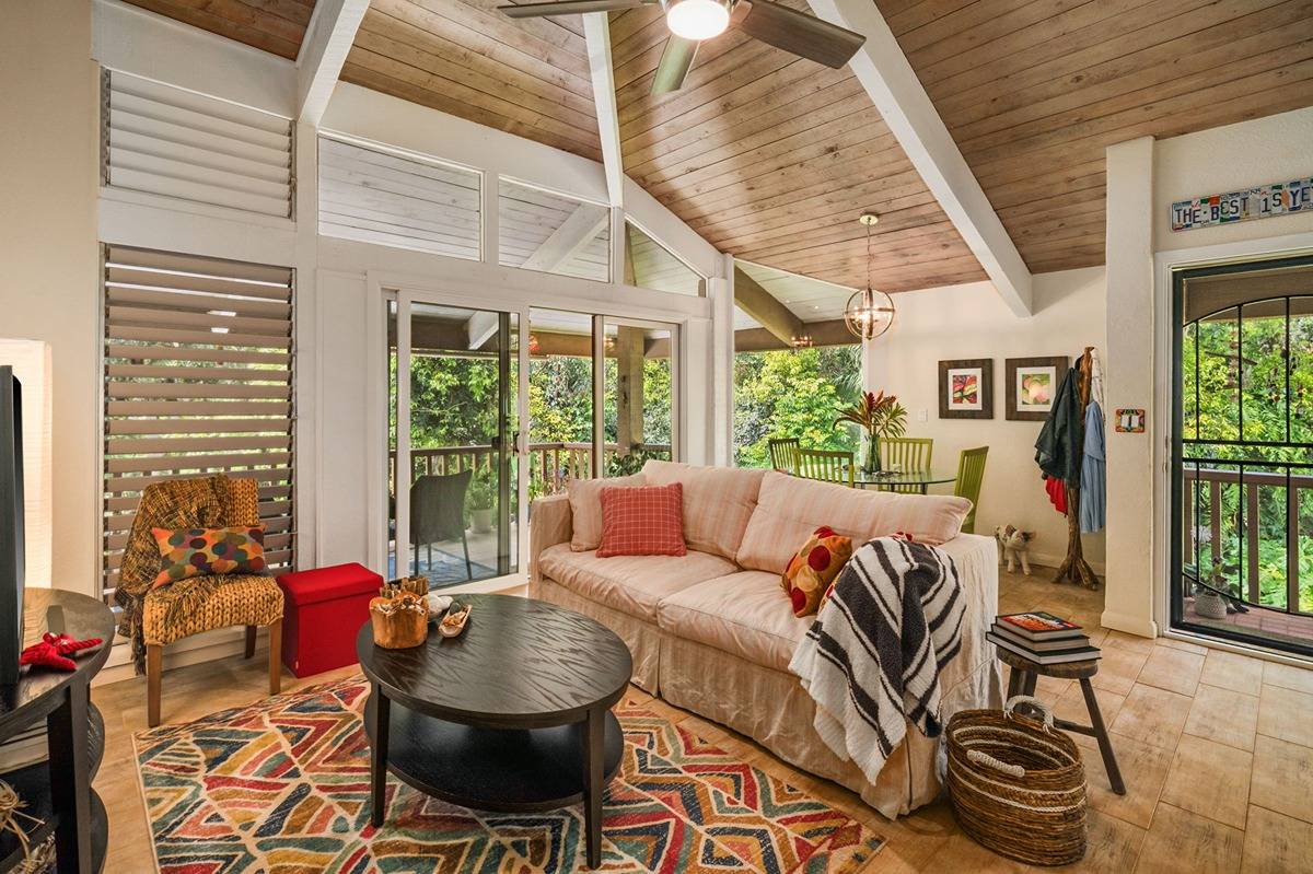 4701 KAWAIHAU RD J202