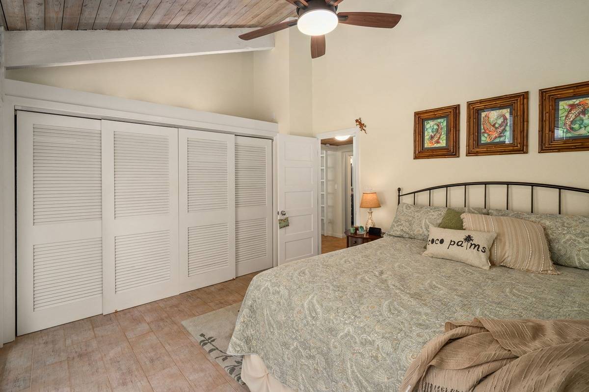 4701 KAWAIHAU RD J202