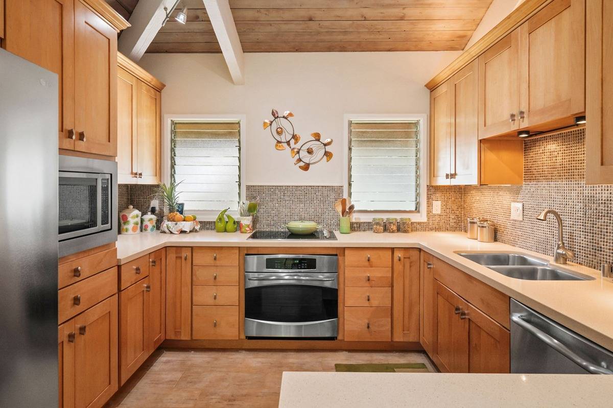 4701 KAWAIHAU RD J202