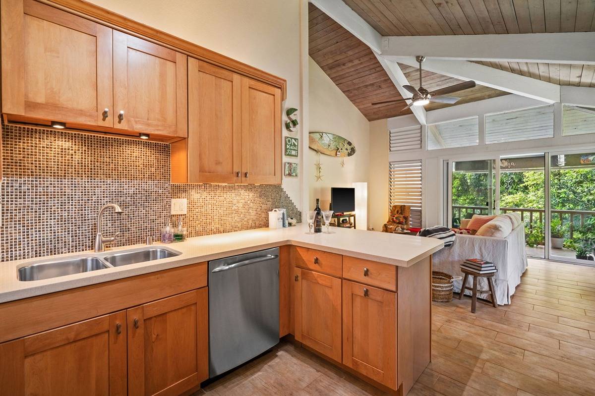 4701 KAWAIHAU RD J202