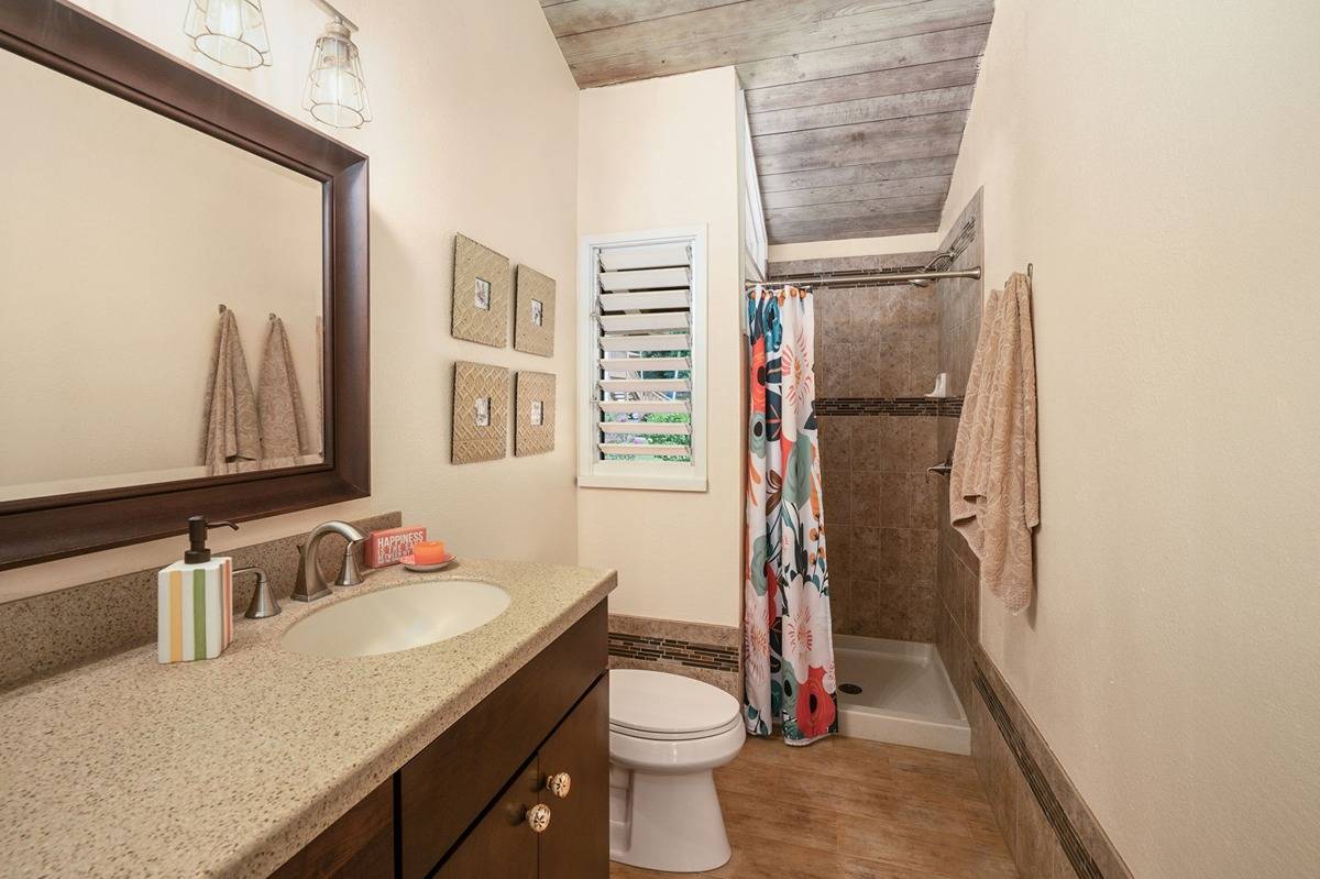 4701 KAWAIHAU RD J202