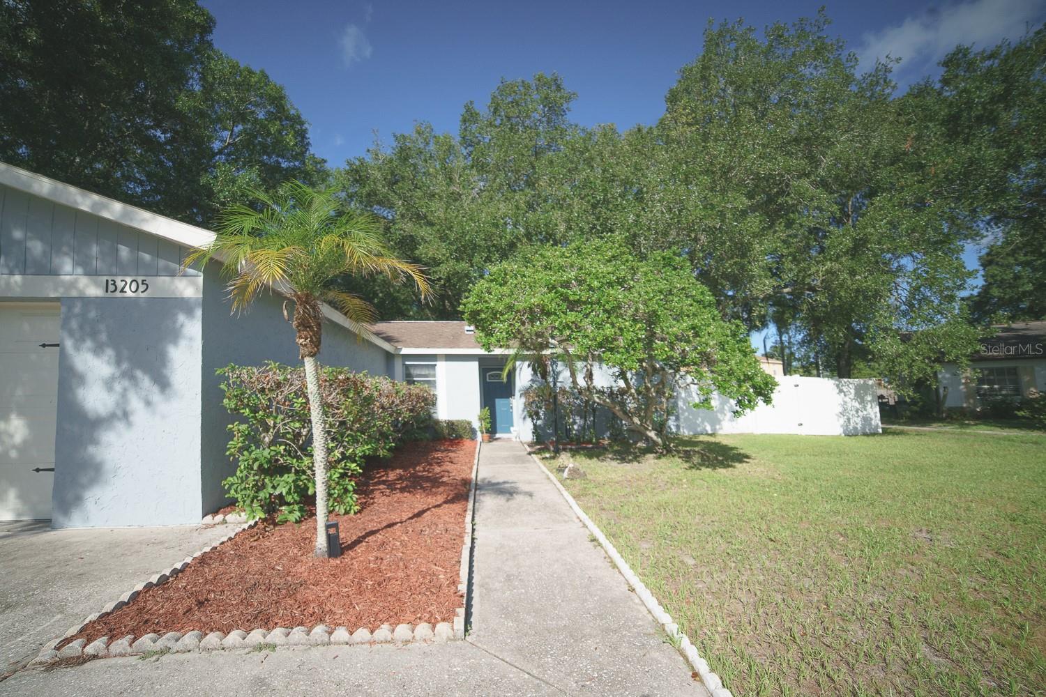 13205 LARAWAY CT