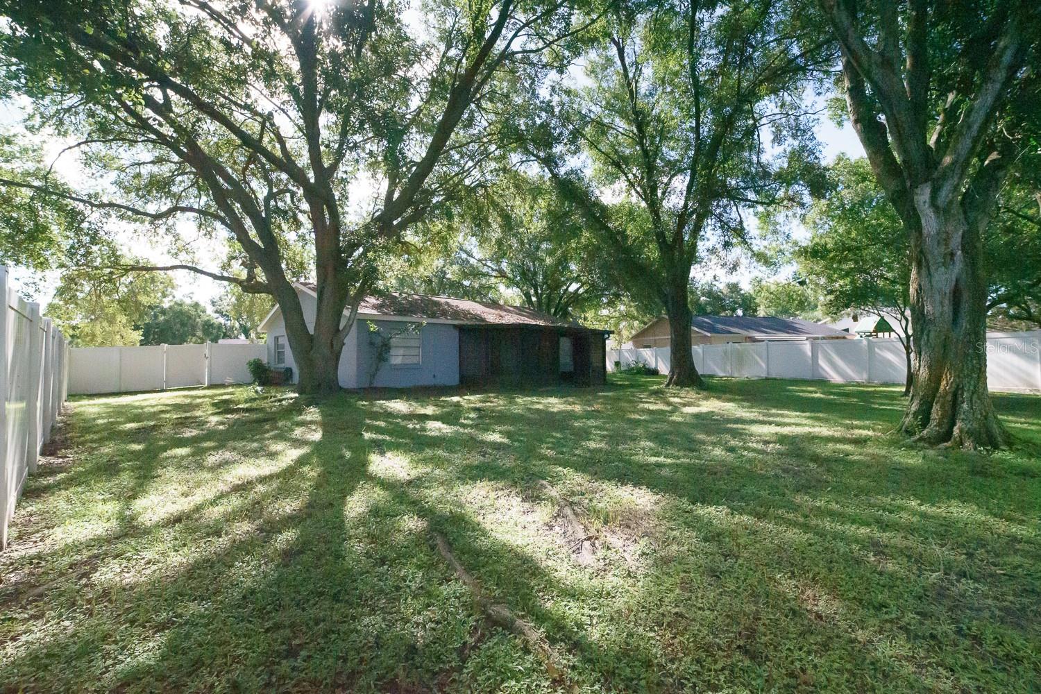13205 LARAWAY CT