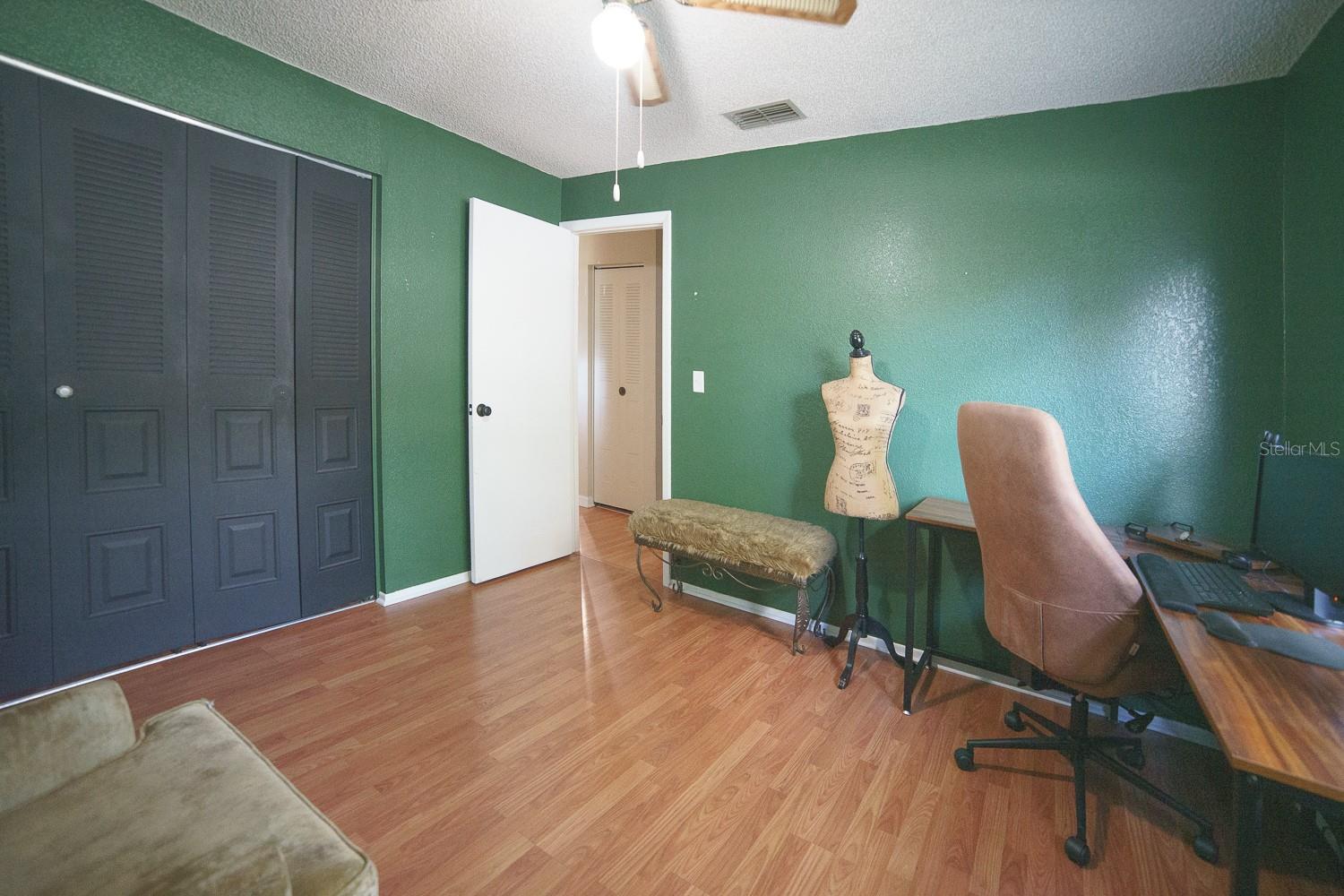 13205 LARAWAY CT