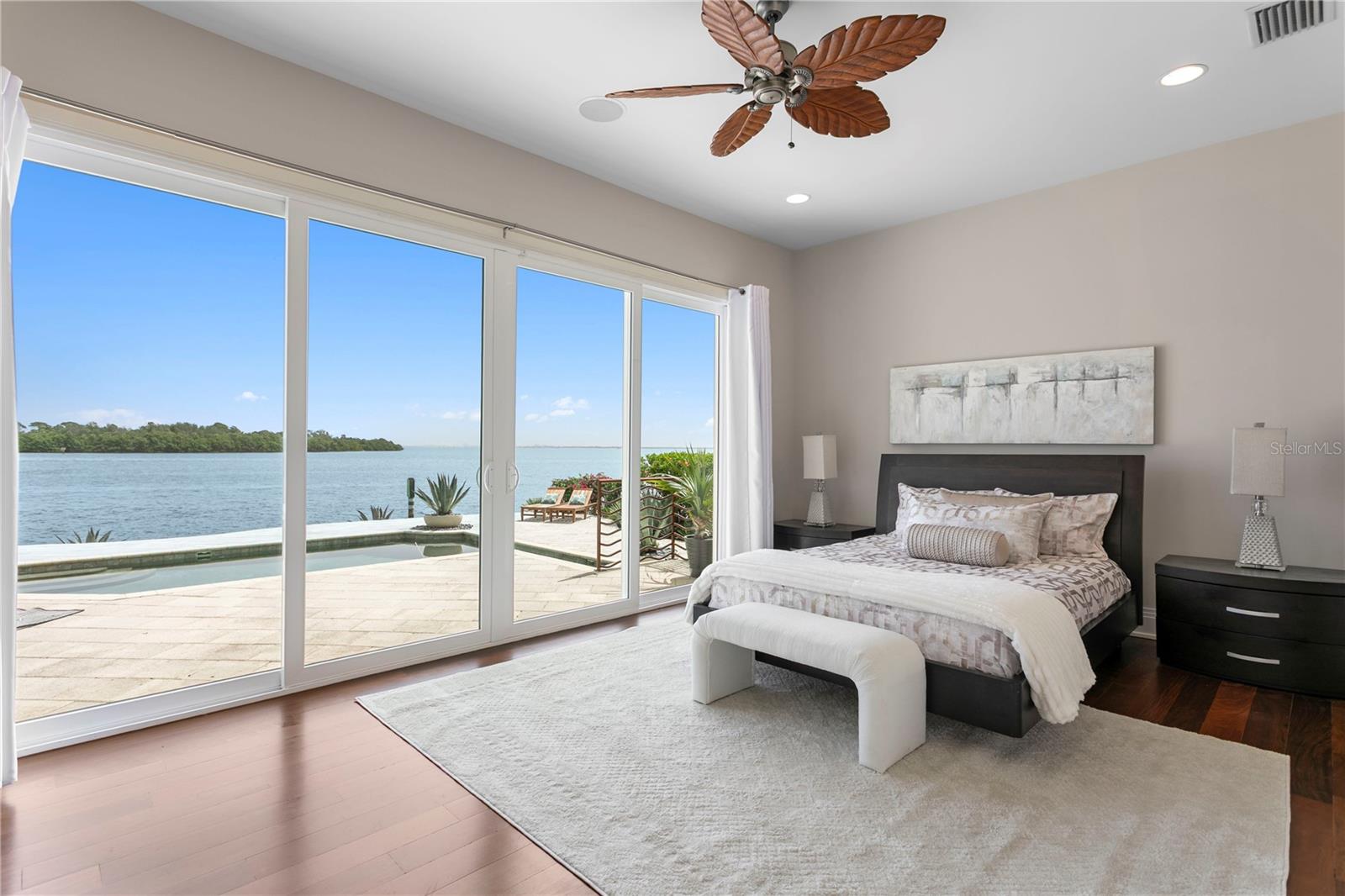 2279 MERMAID PT NE