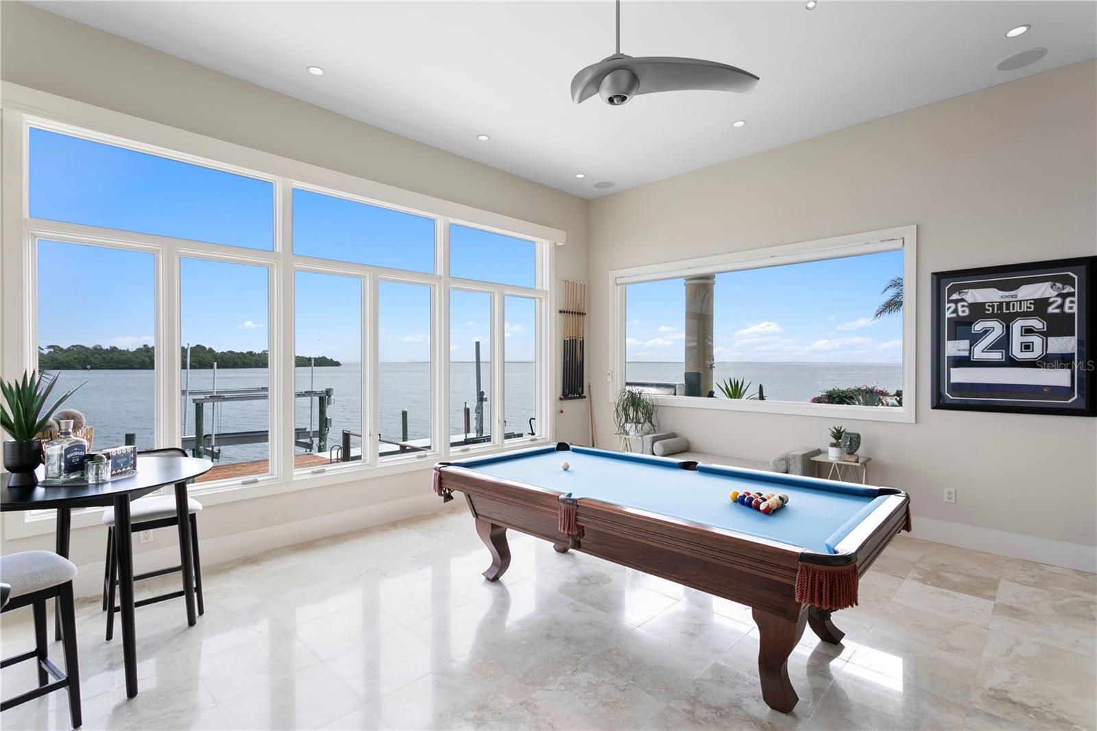 2279 MERMAID PT NE