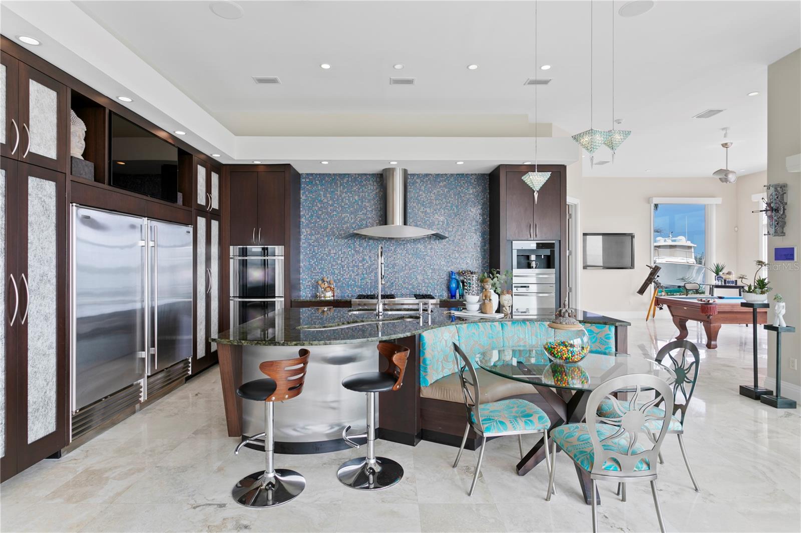 2279 MERMAID PT NE