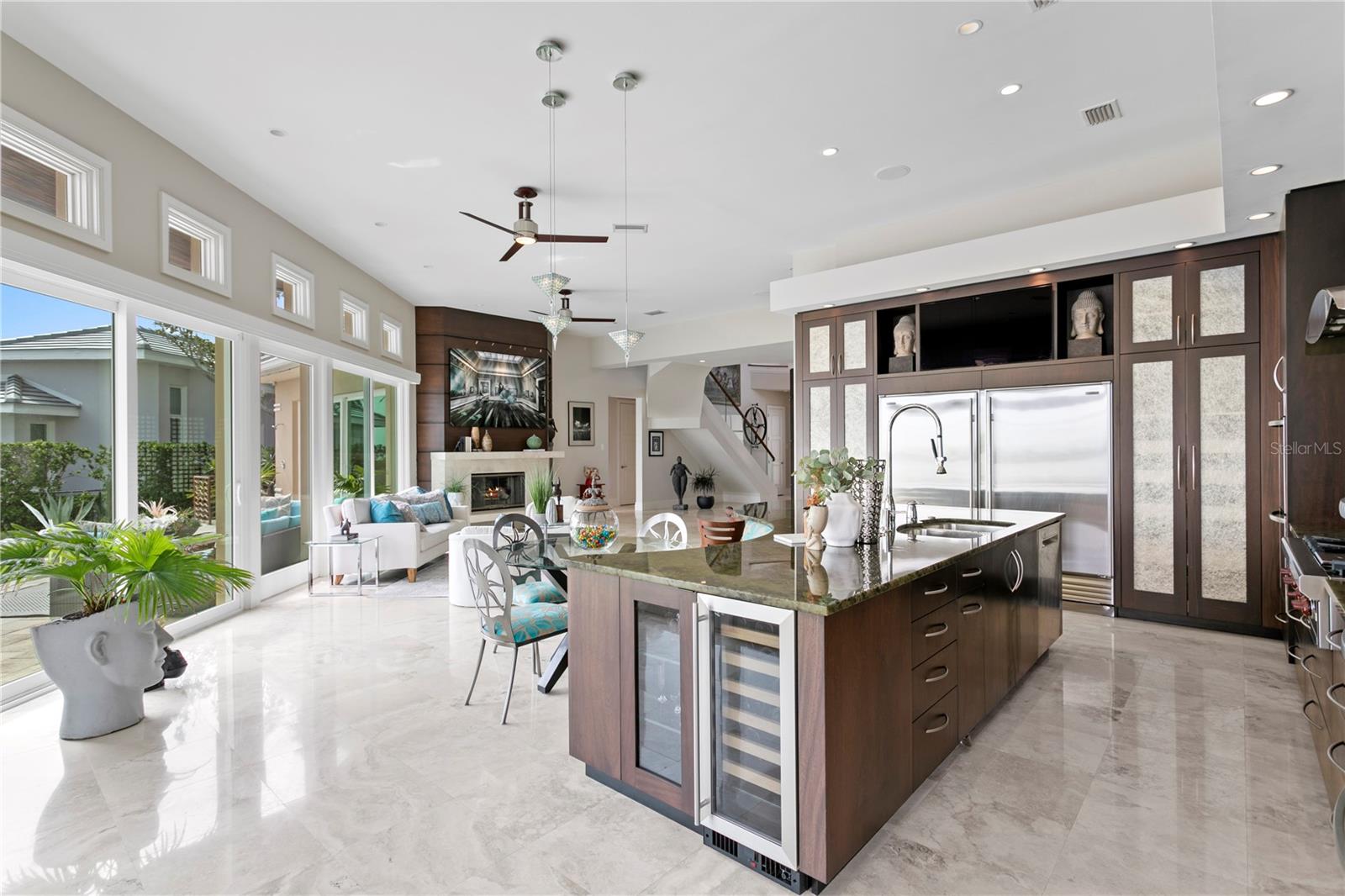 2279 MERMAID PT NE