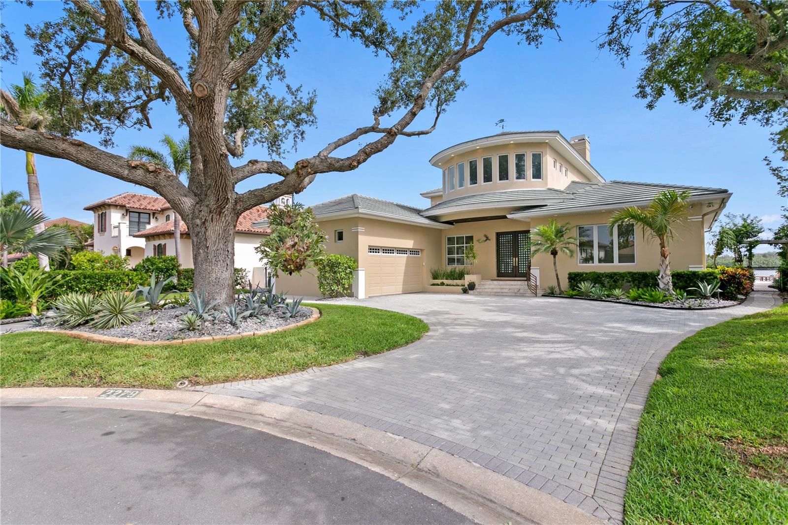 2279 MERMAID PT NE