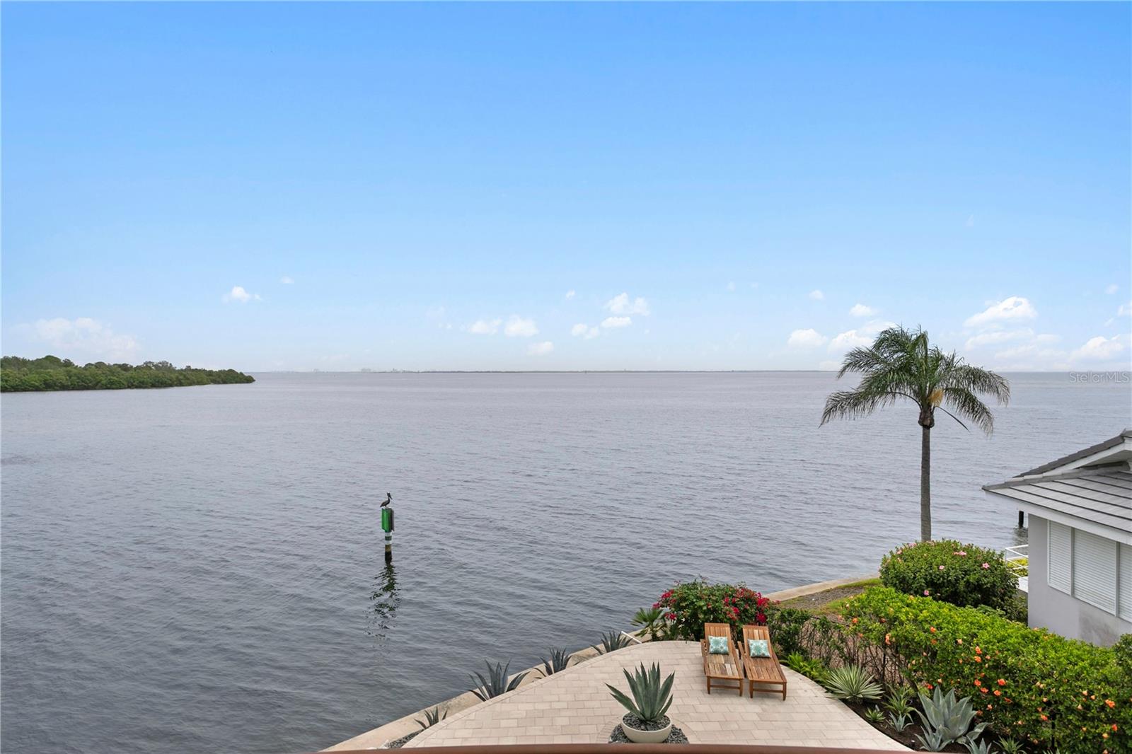 2279 MERMAID PT NE