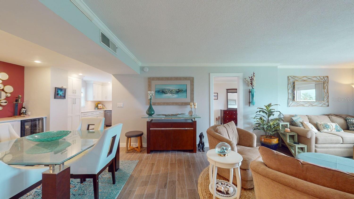 1120 N SHORE DR NE #501