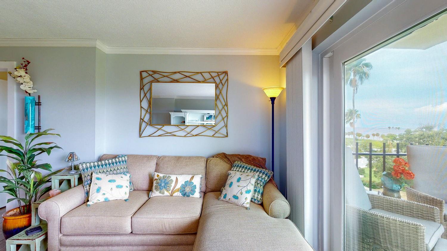 1120 N SHORE DR NE #501