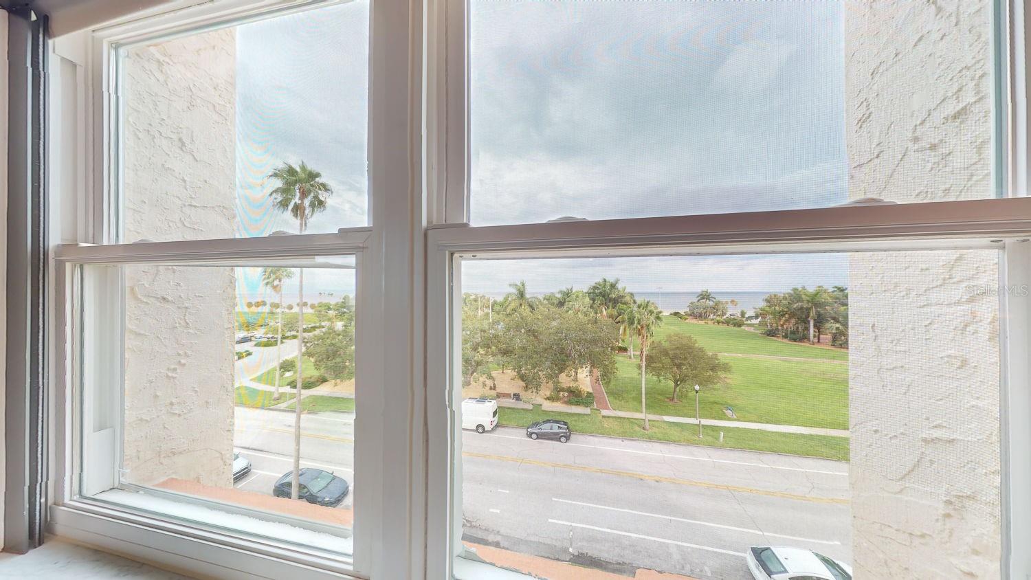 1120 N SHORE DR NE #501