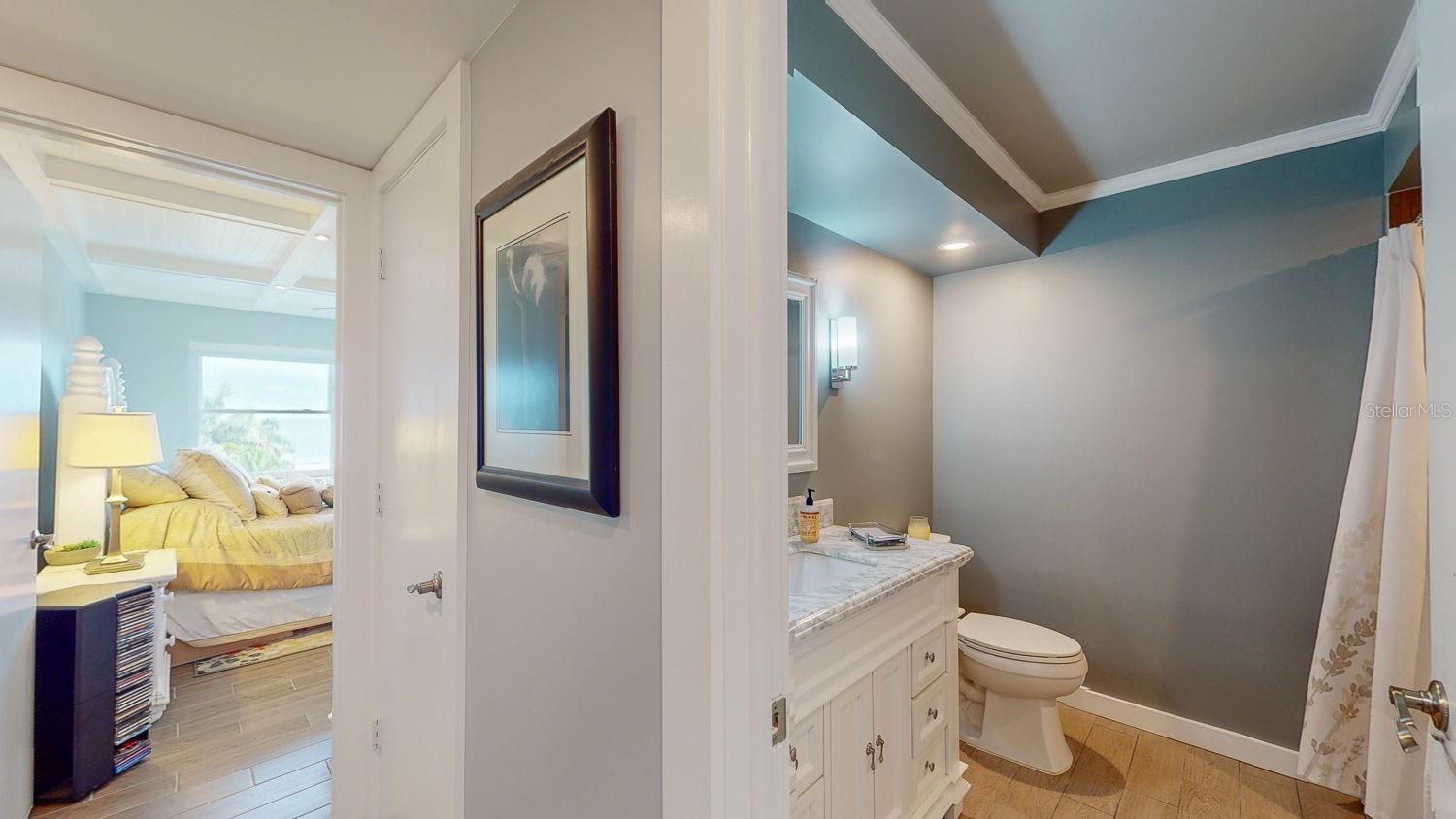 1120 N SHORE DR NE #501