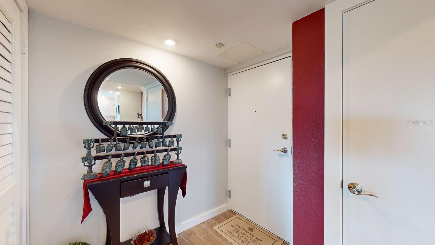 1120 N SHORE DR NE #501