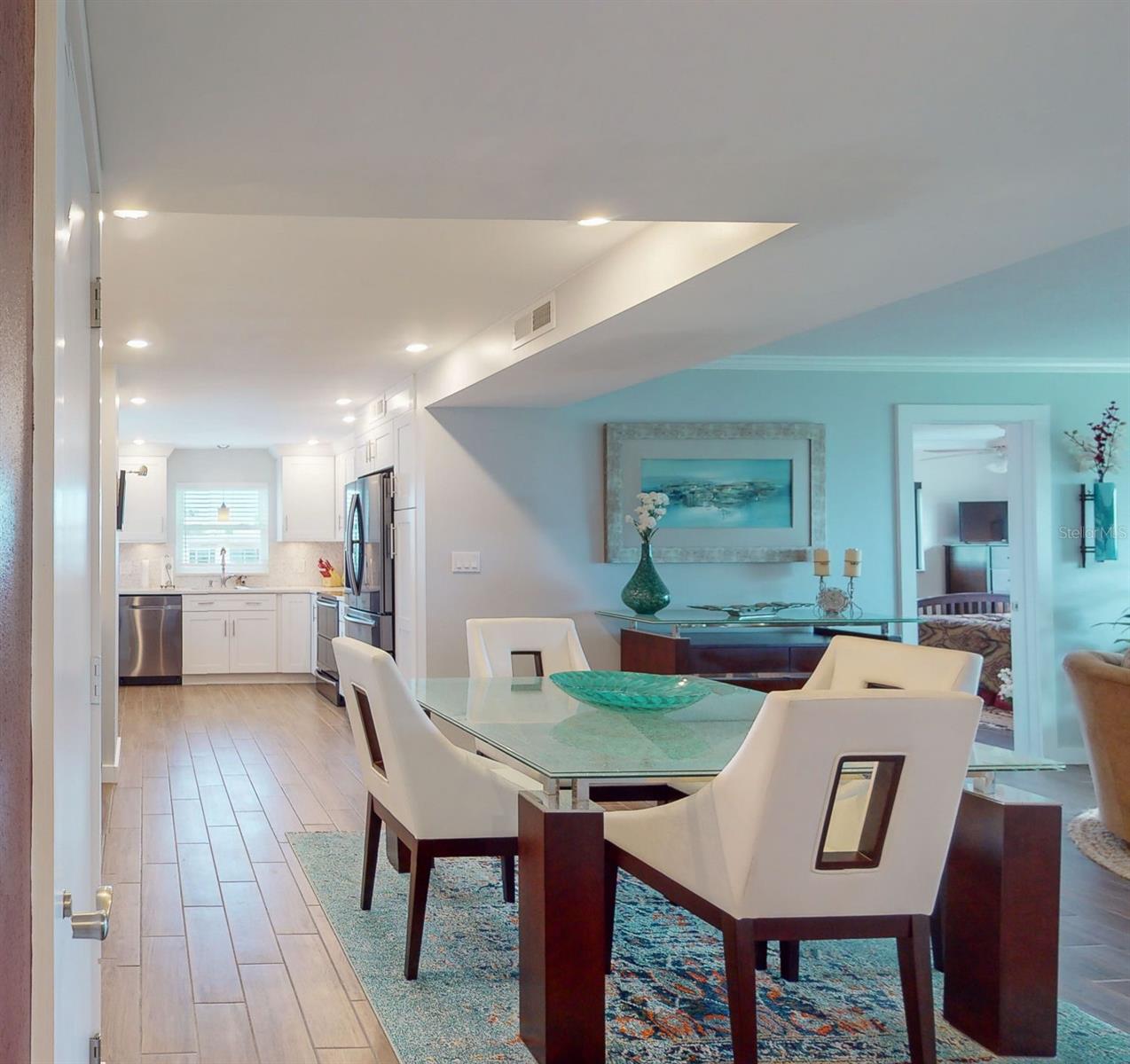 1120 N SHORE DR NE #501