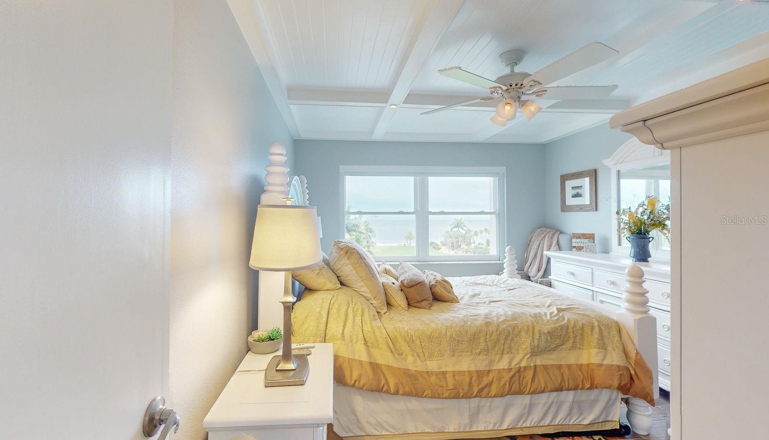 1120 N SHORE DR NE #501