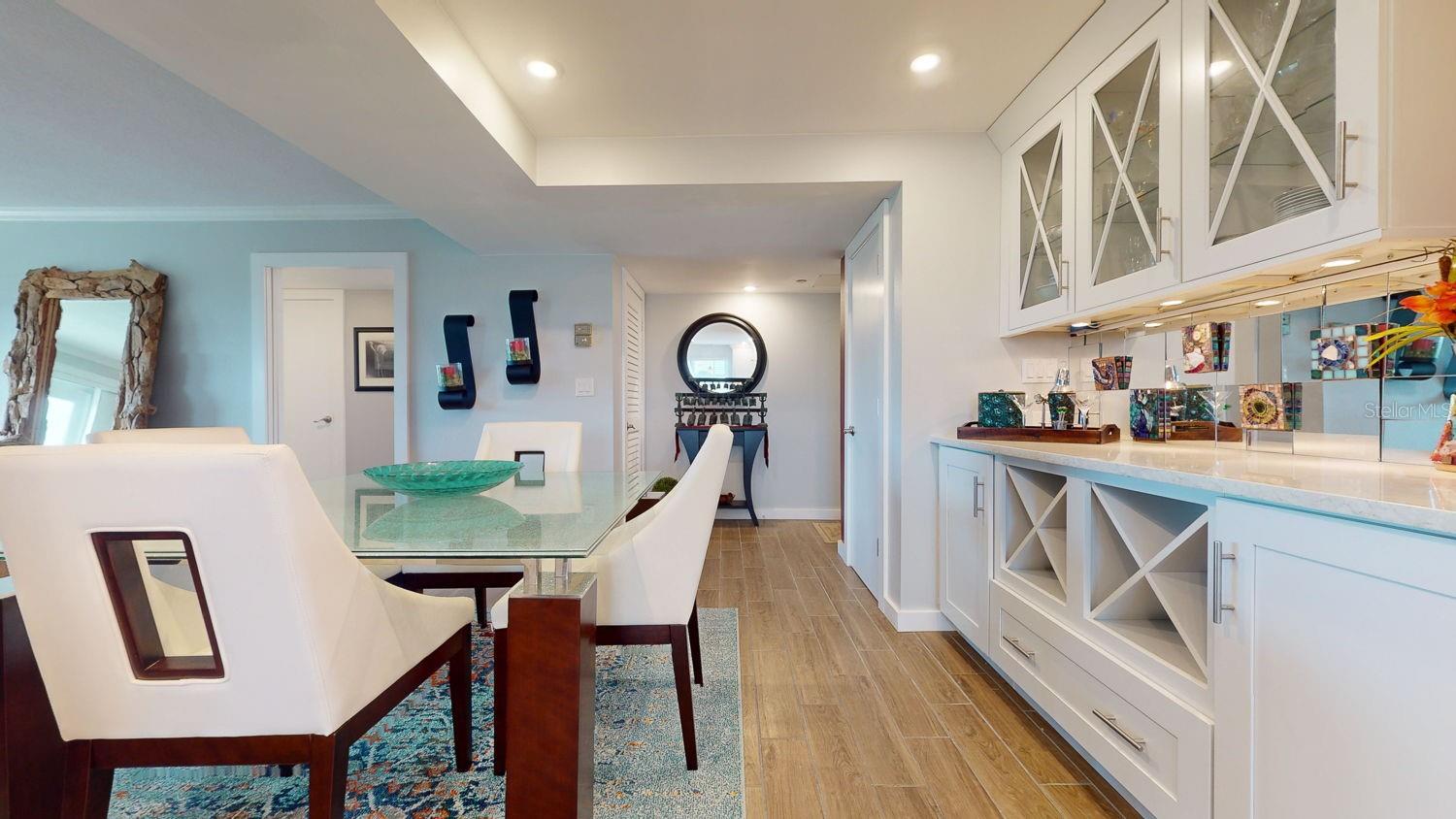 1120 N SHORE DR NE #501