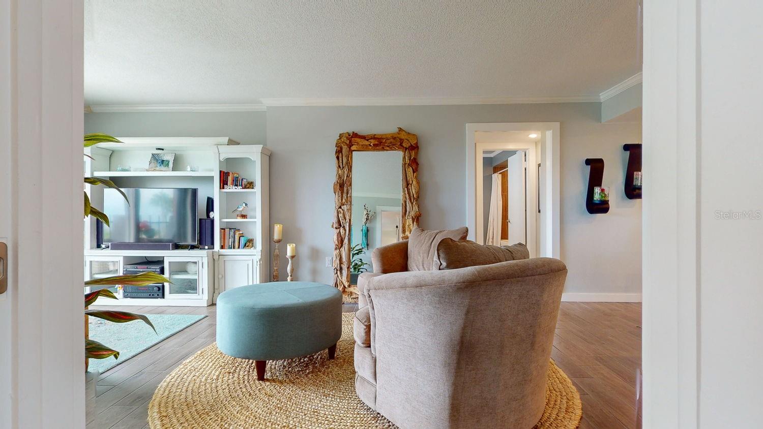 1120 N SHORE DR NE #501