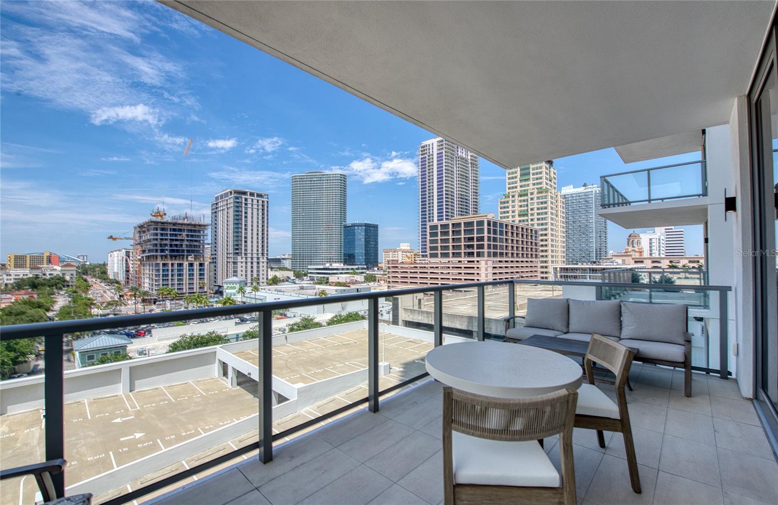301 1ST ST S #806