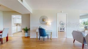 1120 N SHORE DR NE #301