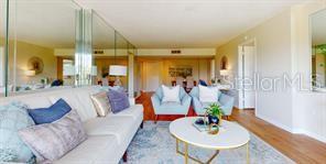1120 N SHORE DR NE #301