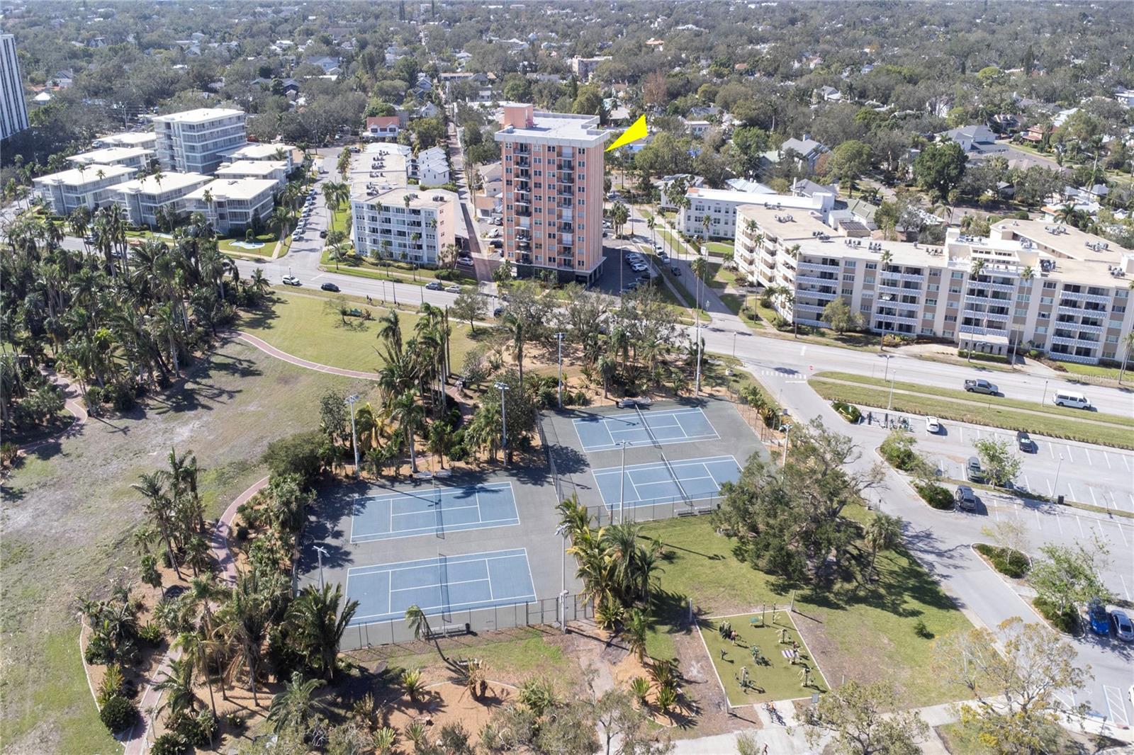 1120 N SHORE DR NE #301