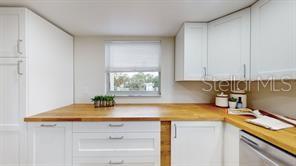 1120 N SHORE DR NE #301